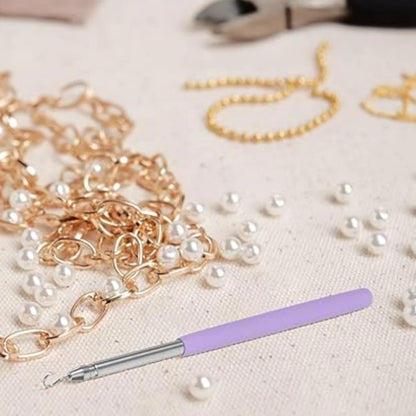 Retractable Bracelet Fastening Tool